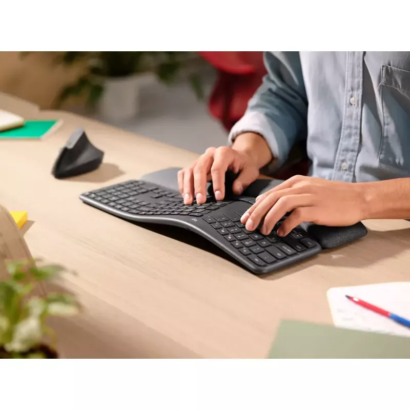 LOGITECH Ergo K860 - Kabellose Split-Tastatur Business Graphite Qwerty Pan Nordic