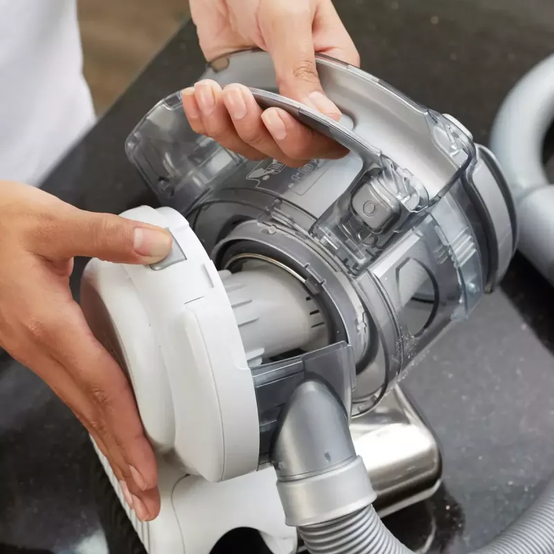 Handstaubsauger Schwarz & Decker PD1820L-QW — 18V Li‑Ion, 1,5Ah, 0,56L beutellos, 15 Min. Laufzeit