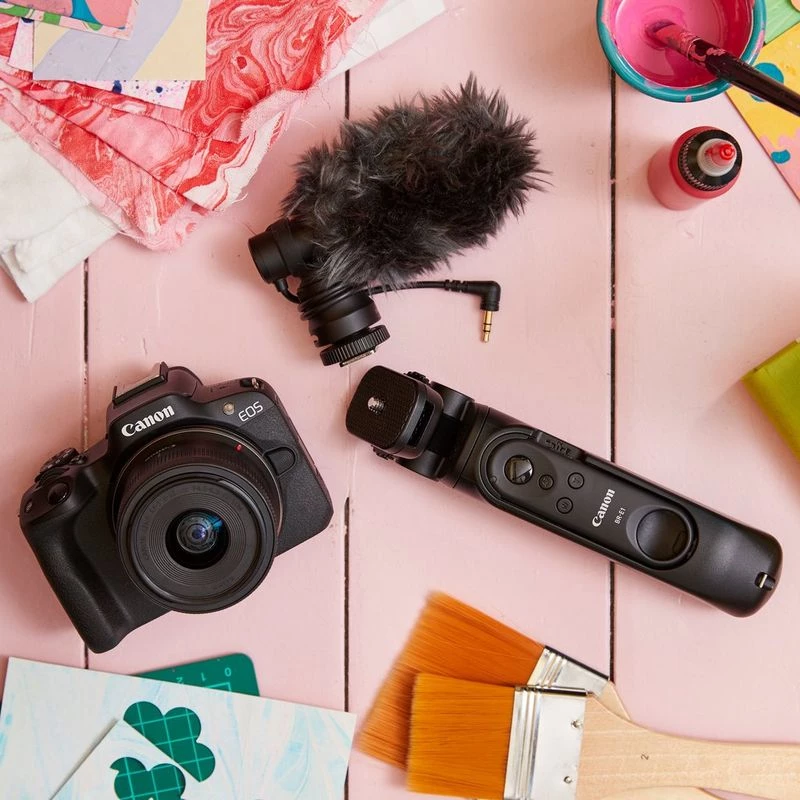 Canon EOS R50, Schwarz + RF-S 18-45mm F4.5-6.3 IS STM Kit, 24,2 MP, 6000 x 4000 Pixel, CMOS, 4K Ultra HD, Touchscreen, Schwarz