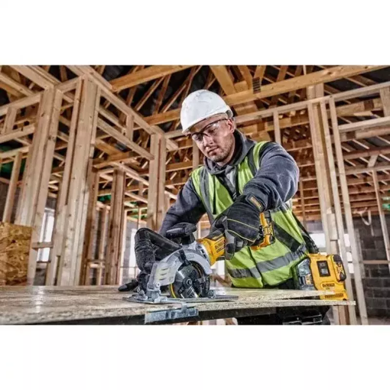 Kreissäge DeWALT DCS691N-XJ
