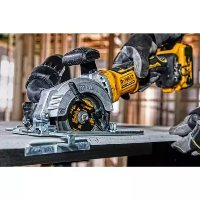 Kreissäge DeWALT DCS691N-XJ