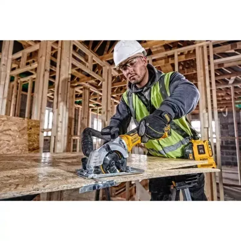 Kreissäge DeWALT DCS691N-XJ