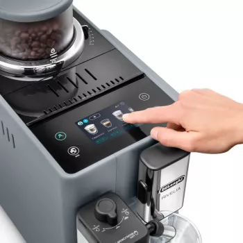 Espressomaschine De’Longhi Rivelia EXAM440.55.g — vollautomatisch, 1,4 l Wassertank, 250 g Mahlwerk, 19 bar, TFT-Touchdisplay