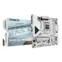GIGABYTE B850M EAGLE WIFI6E ICE Mainboard - AMD Ryzen 9000 Series CPUs, 8+2+2 Phasen Digital VRM, bis zu 8200 MHz DDR5 (OC), 1xPCIe 5.0 + 1xPCIe 4.0 M.2, Wi-Fi 6E, 2,5 GbE LAN, USB 3.2 Gen 2