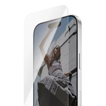 PanzerGlass SAFE. by ® Screen Protector iPhone 17 | iPhone 16 Pro | Ultra-Wide Fit mit EasyAligner