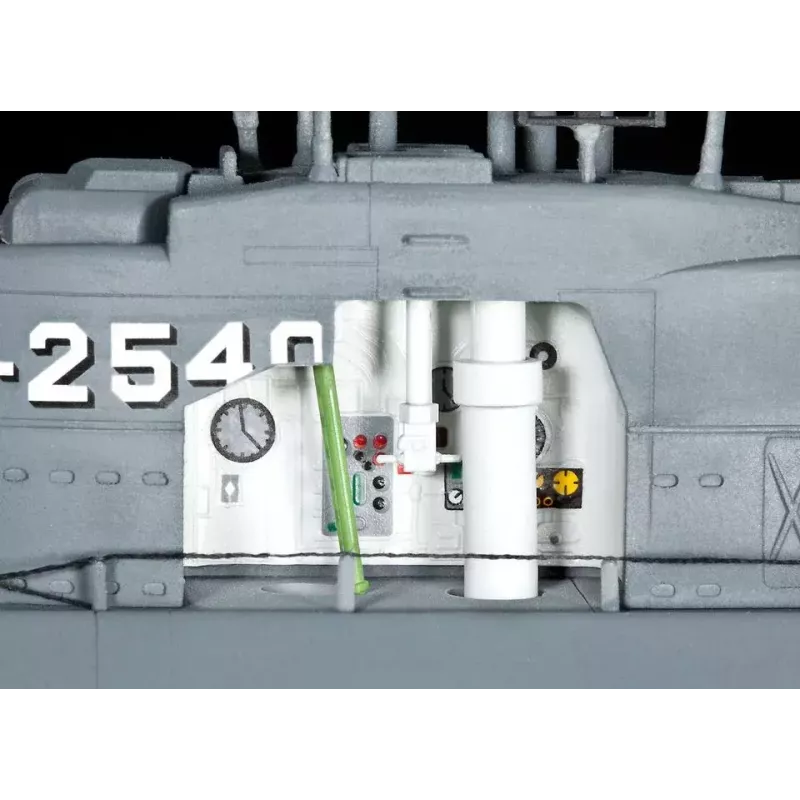 U-Boot-Modell Revell U-Boot Typ XXI U 2540 &Interieur