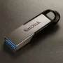 WESTERN DIGITAL SanDisk Ultra Flair - 256GB USB-Stick - USB 3.0 - Schwarz / Silber