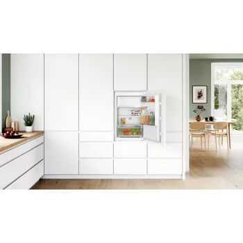 Bosch Serie 2 KIL22NSE0 Kühl-Gefrierkombination Einbau 119 L Weiß