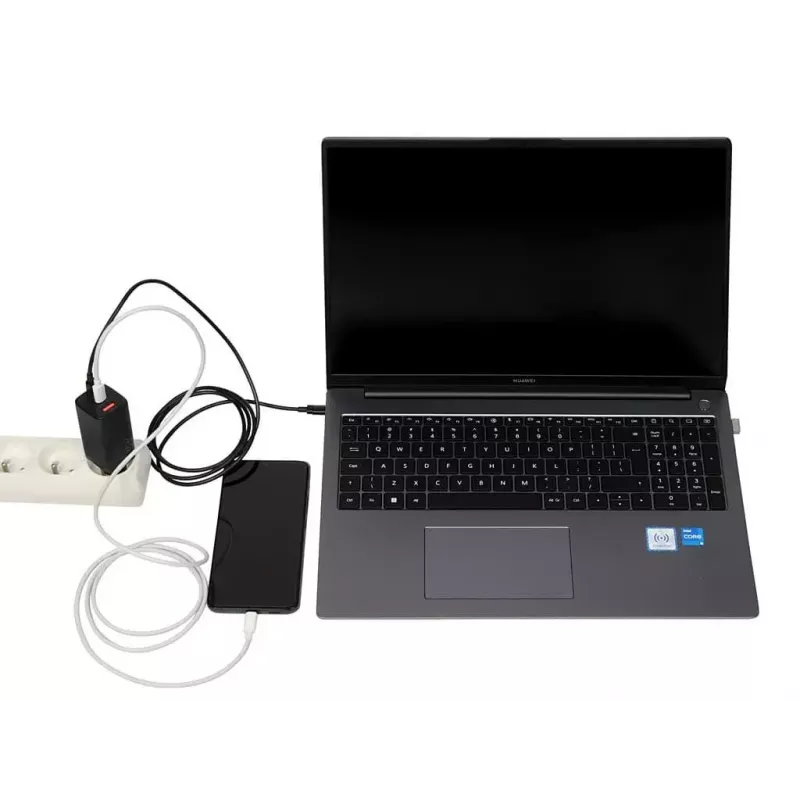 AC-Ladegerät für Mobilgeräte IBOX ILUC65B — 65 W, 3x USB (2x USB‑A Gen1, 1x USB‑C), schwarz, 100–240 V
