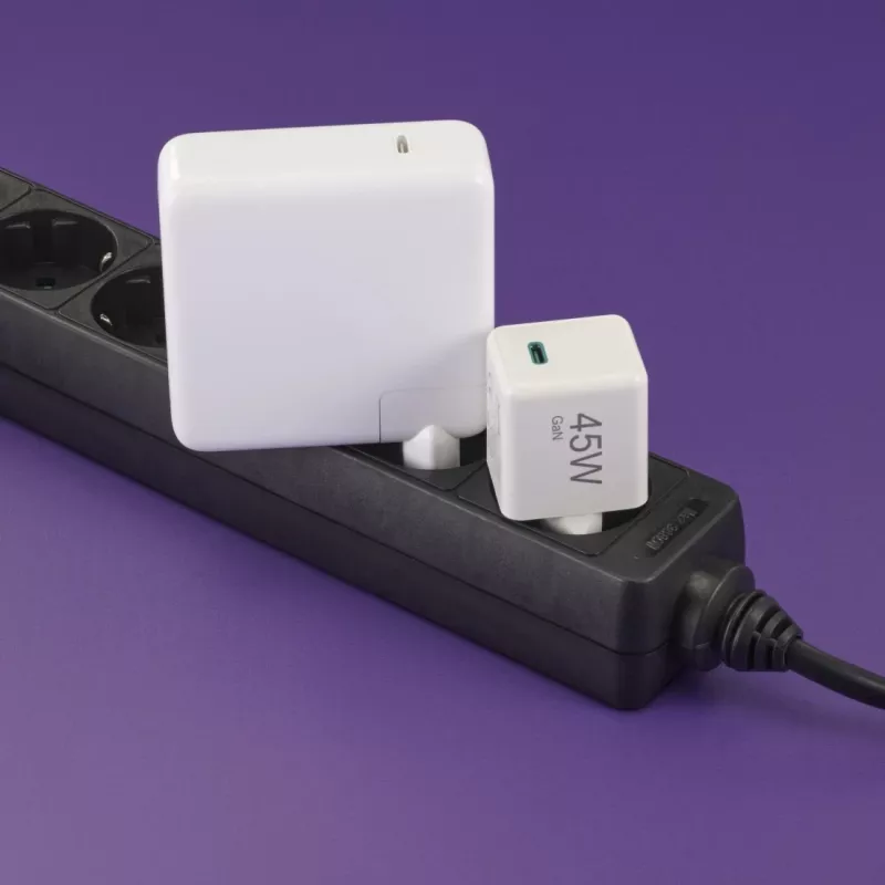 Hama 00201983 Ladegerät für Mobilgeräte Headset, Laptop, Powerbank, Smartphone, Tablet Weiß AC Schnellladen Indoor