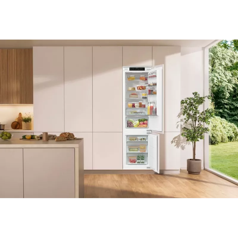 Gorenje Kühl-Gefrierkombination NRKI519E41 BK070, 284 L, SN-N, 6 kg/24h, E, Fresh Zone-Fach, Weiß