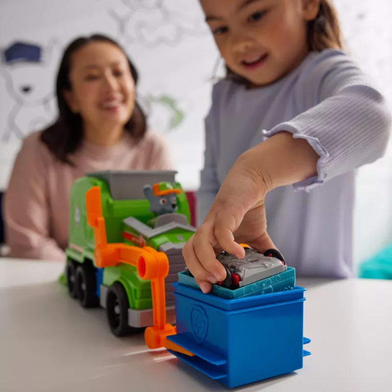 PAW Patrol: Crush N’ Roll Recycling-LKW mit Rocky-Actionfigur & verwandelbarem, verdichtetem Müllfahrzeug, Spielzeug für Jungen & Mädchen ab 3 Jahren
