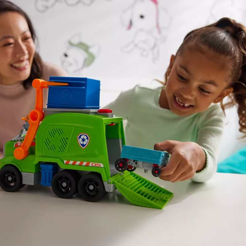 PAW Patrol: Crush N’ Roll Recycling-LKW mit Rocky-Actionfigur & verwandelbarem, verdichtetem Müllfahrzeug, Spielzeug für Jungen & Mädchen ab 3 Jahren