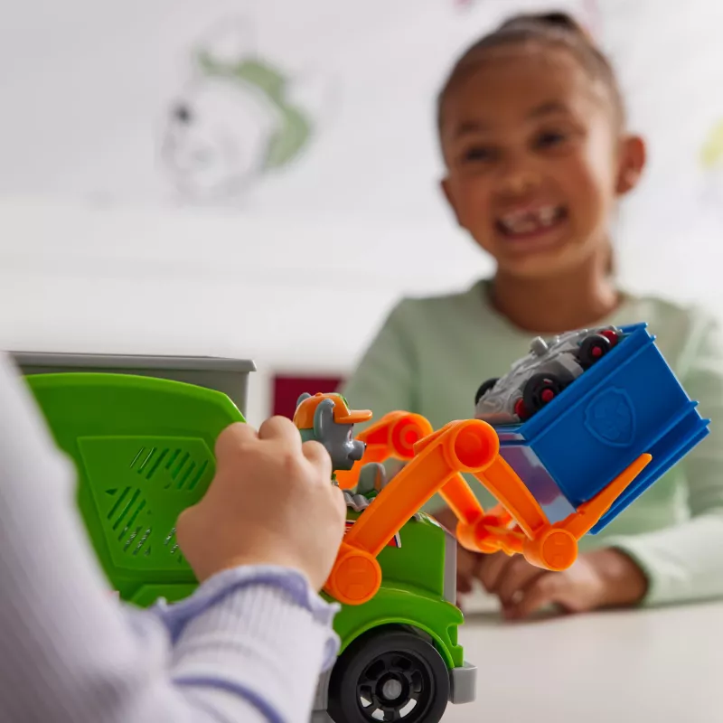 PAW Patrol: Crush N’ Roll Recycling-LKW mit Rocky-Actionfigur & verwandelbarem, verdichtetem Müllfahrzeug, Spielzeug für Jungen & Mädchen ab 3 Jahren