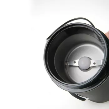 Kaffeemühle Schwarz & Decker BXCG150E — 150 W, 50 g Kapazität, Edelstahlklingen, Tastensteuerung