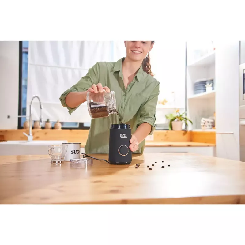 Kaffeemühle Schwarz & Decker BXCG150E — 150 W, 50 g Kapazität, Edelstahlklingen, Tastensteuerung
