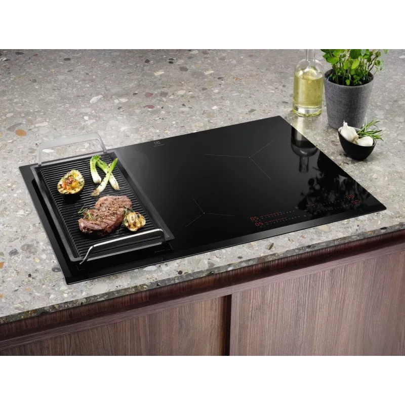 Induktionskochfeld Electrolux Serie 700 EIS82453, 4-Zonen 80 cm, schwarzes Glas, Touch- & Scrollbalken-Steuerung