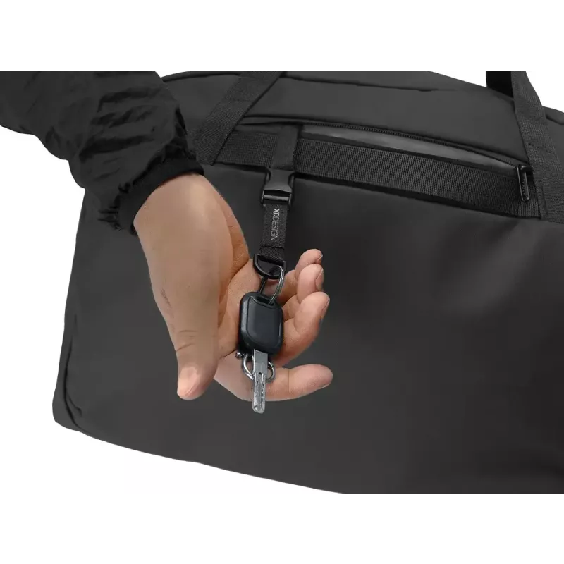 Dufflebag XDDESIGN P706.2901, wasserabweisend, 50×33×26 cm, 900 g, passend für Laptops bis 16 Zoll, Schultergurt, reflektierende Elemente
