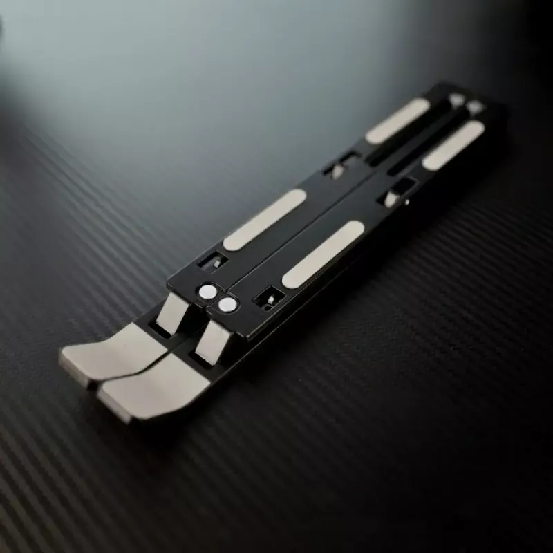 Laptopständer SAVIO PB-05 höhenverstellbar tragbar — SAVIO PB-05