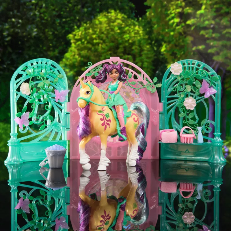Unicorn Academy, Ava-Puppe & Farbwechsel-Blatt-Stall-Spielset, Ostergeschenk-Idee, 15 Zubehörteile, Puppen & Einhorn-Spielzeug für Mädchen ab 4 Jahren