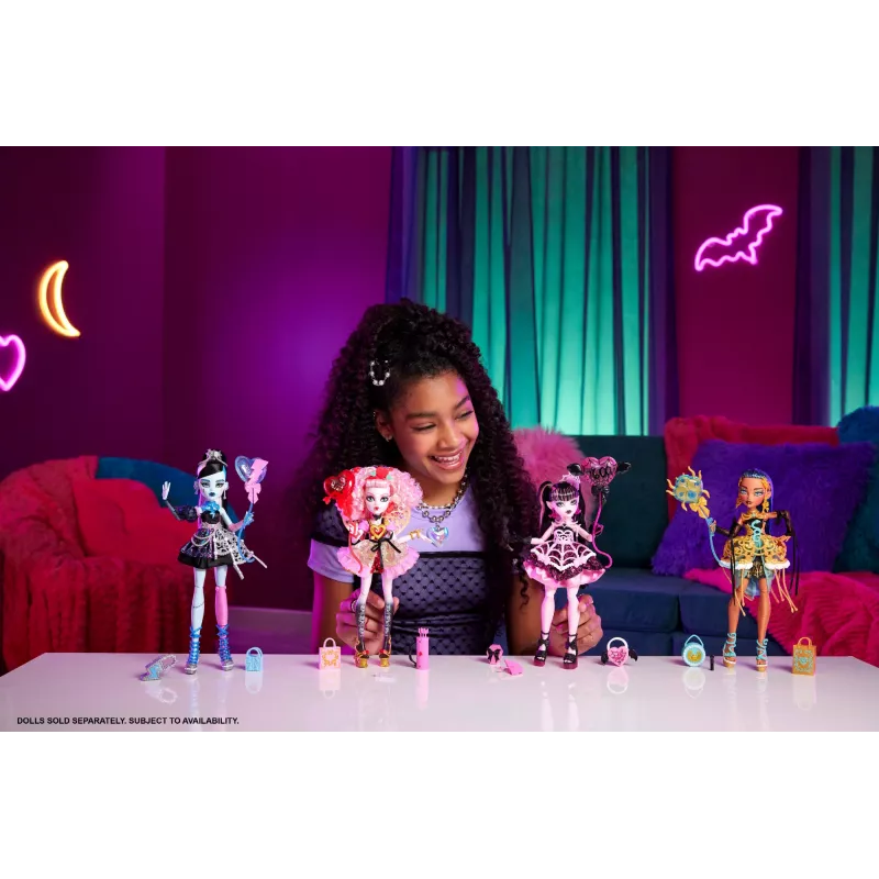 Monster High Scary Sweet Birthday Cleo De Nile Puppe im Partykleid mit Luftballon & Geschenk