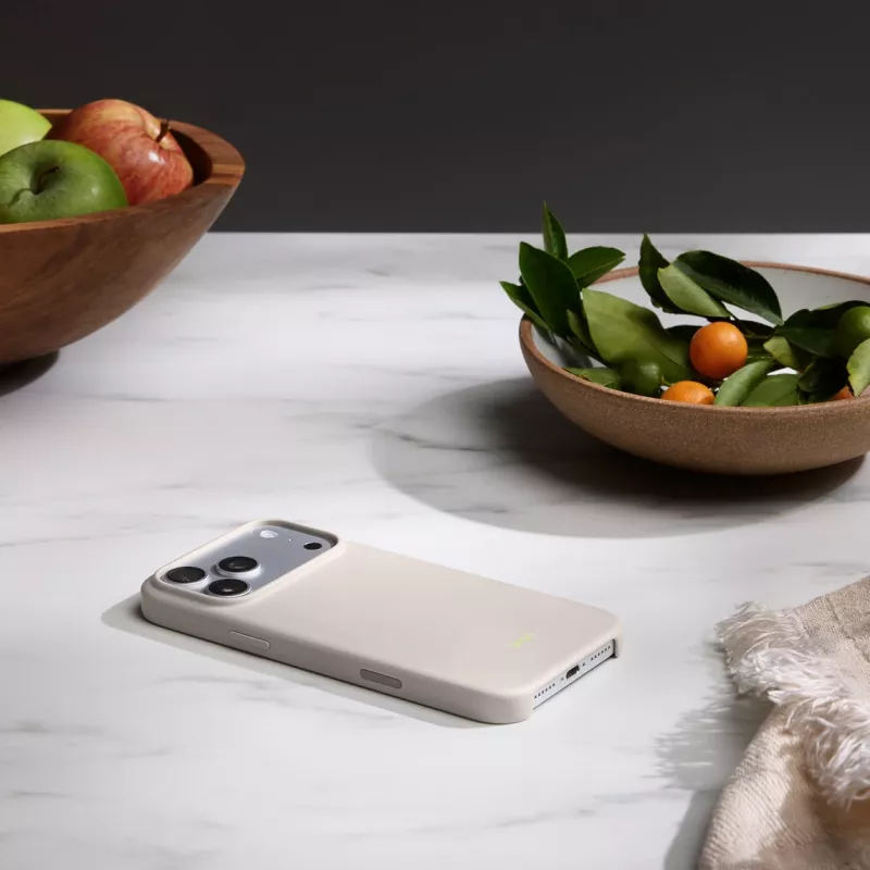 APPLE Beats iPhone 17 Pro Max - Hülle mit MagSafe und Kamerasteuerung - Lime Stone