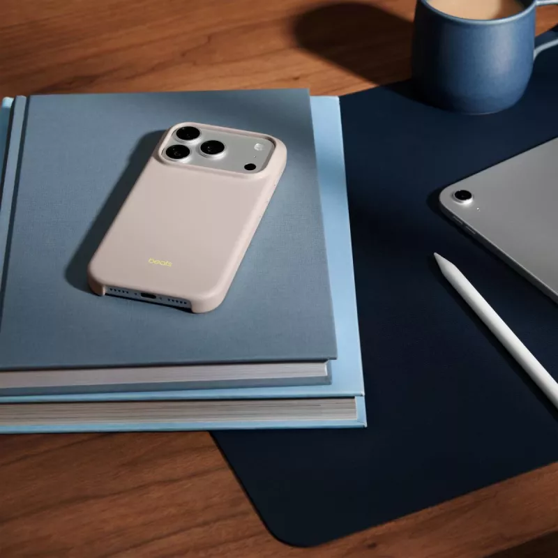 APPLE Beats iPhone 17 Pro - Hülle mit MagSafe und Kamerasteuerung - Lime Stone