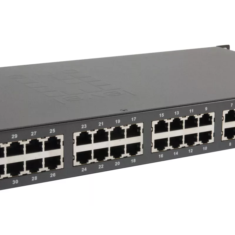 LevelOne 34-Port Fast Ethernet PoE Switch, 802.3at/af PoE, 32 PoE-Ausgänge, 2 x Gigabit RJ45, 380W