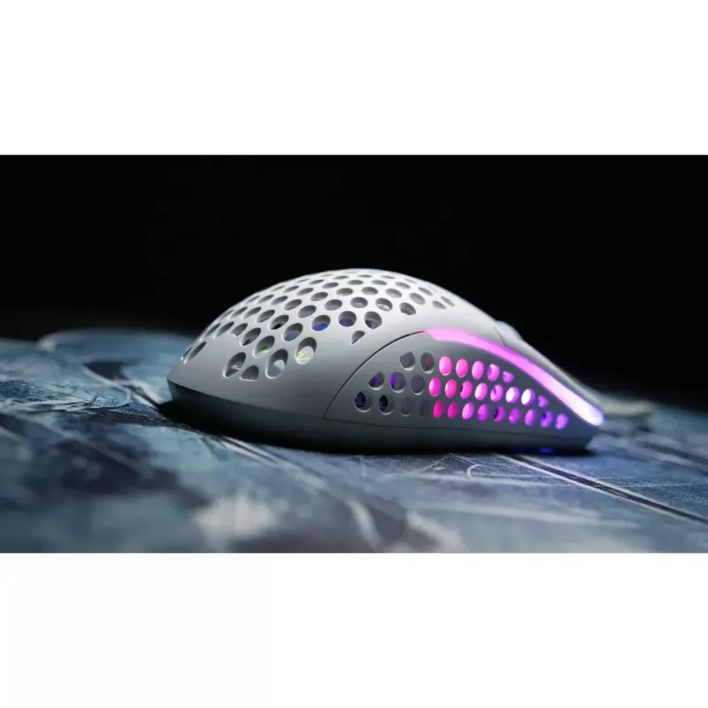 XTRFY M42 beidhändige Gaming-Maus – optischer Sensor, 16.000 DPI, USB Typ-A, weiß, RGB