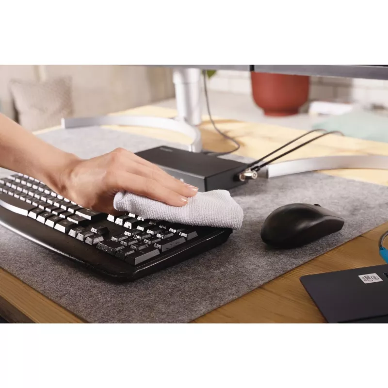 Kensington Pro Fit kabelgebundene, abwaschbare Maus, beidhändig, optisch, USB, 1600 DPI, Schwarz