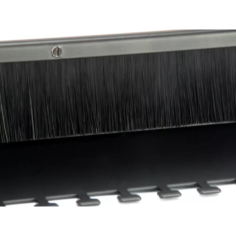 Equip Kabeldurchführungspaneel, Schwarz (RAL 9005)