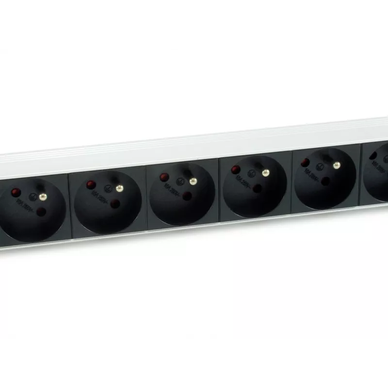 Equip 333313 Stromverteilungseinheit (PDU) 8 AC-Ausgänge 1HE Schwarz, Silber
