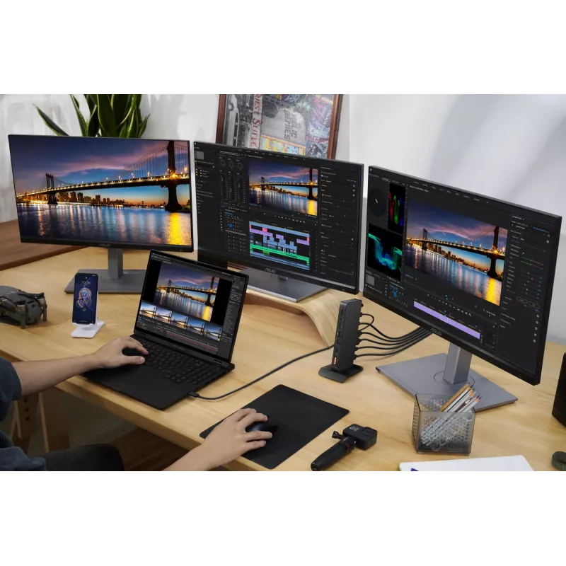 Dockingstation ASUS DC500 Thunderbolt 4 Triple 4K, 150W PD, 3 Displays, 2x HDMI 2.1, 2x USB‑A, 2x USB2.0, RJ‑45, MicroSD