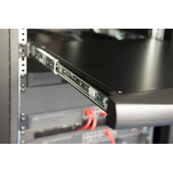 DIGITUS Modulare 43,2 cm (19 Zoll) HD TFT Konsole mit 1 Port VGA. RAL 9005 schwarz - GE Tastatur