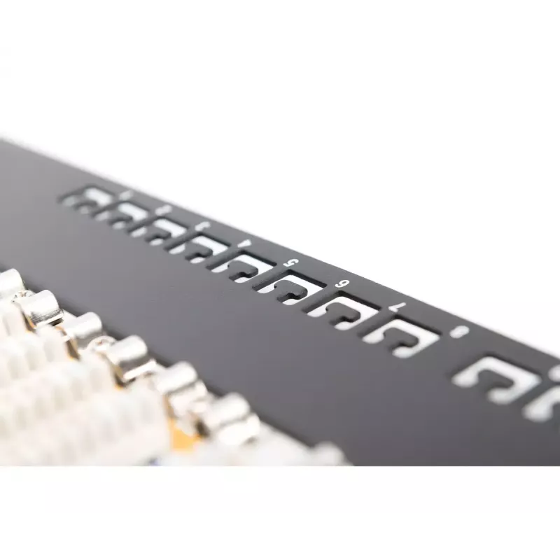DIGITUS CAT6, Class E Patchpanel, geschirmt 16-Port RJ45, 8P8C, LSA, 1U, Rackmontage, Farbe schwarz RAL9005/482x44x109