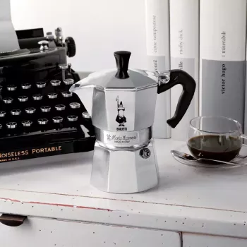 Moka-Kanne BIALETTI Moka Express 0,2 l Aluminium schwarz — 3 Tassen (200 ml), nicht für Induktion