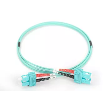 DIGITUS Glasfaser-Patchkabel, SC auf SC Multimode 50/125 µ, Duplex Länge 1 m Klasse OM3