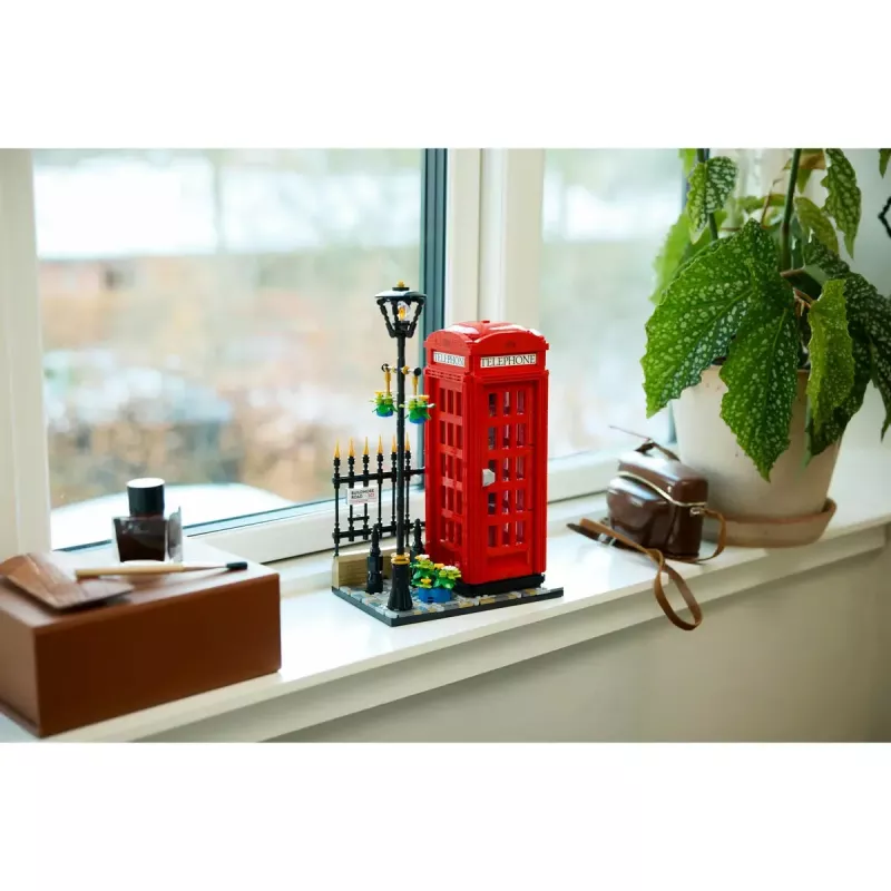 Bauset LEGO Rote Londoner Telefonzelle 21347 – modulares Sammelset, 1460 Teile, 18+