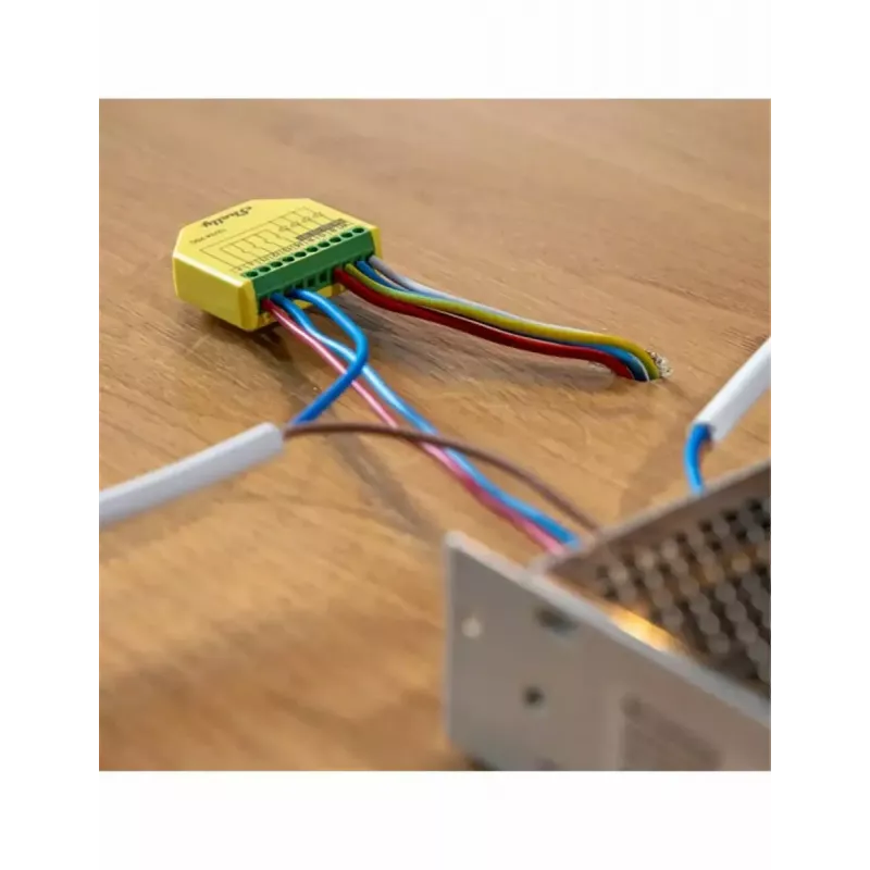 Shelly Plus RGBW PM Wireless Smart Light Grün Gelb