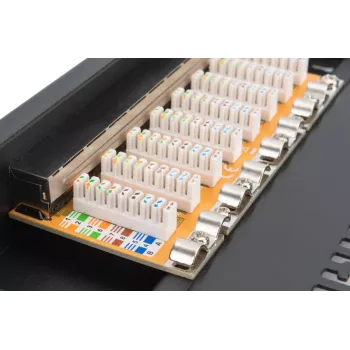 DIGITUS Patchpanel CAT6 8-Port geschirmt Schwarz 10in