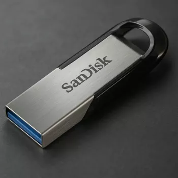 WESTERN DIGITAL SanDisk Ultra Flair - 16 GB USB-Stick - USB 3.0 - Schwarz / Silber