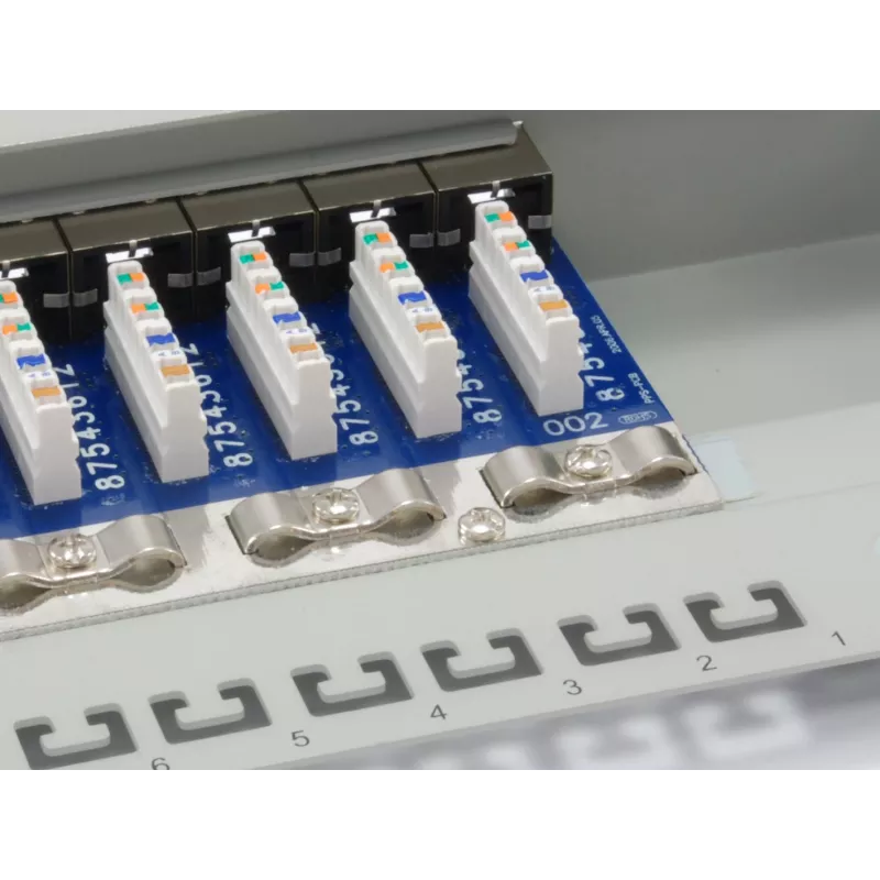 Equip 24-Port Cat.6 geschirmtes Patchpanel, hellgrau