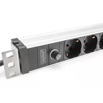 DIGITUS 1U Aluminium-PDU, 8x italienische Ausgänge, Vorsicherungs-10A-Stecker, 250VAC