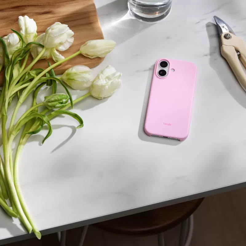 APPLE Beats iPhone 17 - Hülle mit MagSafe und Kamerasteuerung - Pebble Pink