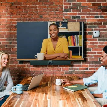 Owl Labs Owl Bar Videokonferenzgerät — 4K Videokonferenzleiste mit Active Speaker Focus (Ergänzen Sie mit Meeting Owl 3 oder Pro für 360-Grad-Abdeckung und automatische Kameraumschaltung)