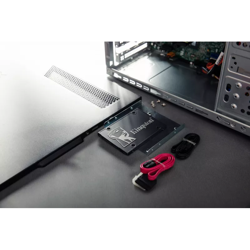 SSD-Festplatte Kingston Technology 2048G 2,5 Zoll SATA3 KC600