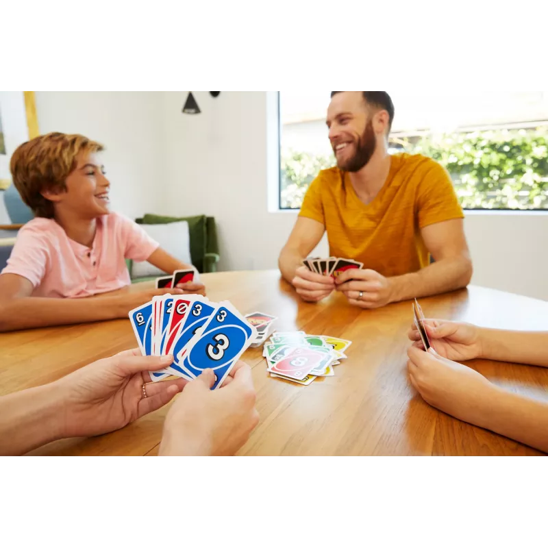 UNO Kartenspiel Ablegen
