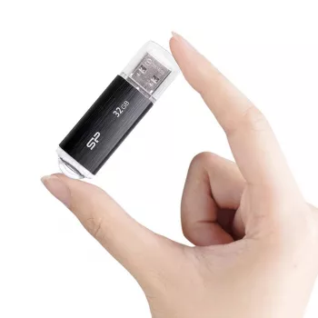 SILICON POWER Ultima U02 - 32 GB USB-Stick - USB 2.0 - Schwarz