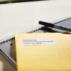 DYMO Authentic LabelWriter Rückadressetiketten | 25 mm x 54 mm | Selbstklebend | Rolle mit 500 Easy-Peel-Etiketten | für LabelWriter Etikettendrucker | Hergestellt in Europa