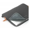 DICOTA Skin Urban Anthracite - 16in MacBook Sleeve - Anthracite / recyceltes Polyester-Neopren-Gewebe